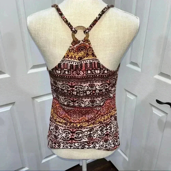 Racerback printed tank with back detailing NWT by RUE 21 - Picture 4 of 7
